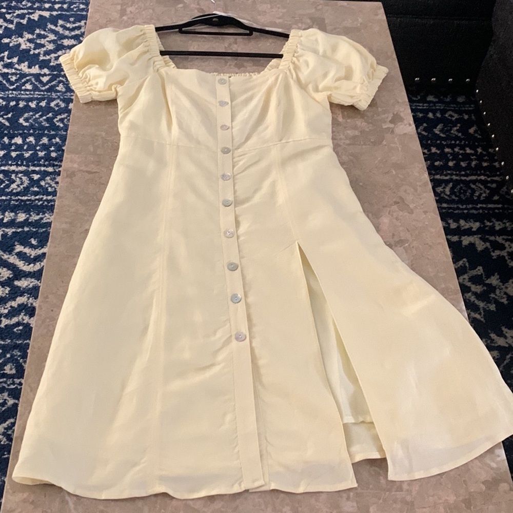 NWT Forever 21 Yellow Button Down Short Sleeved Midi Dress with slit size M - Picture 2 of 16